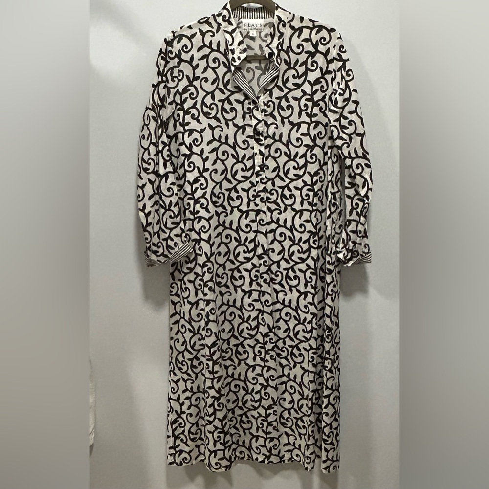 B&W 100% cotton caftan from custom boutique. Ankle length. Nice finishes.